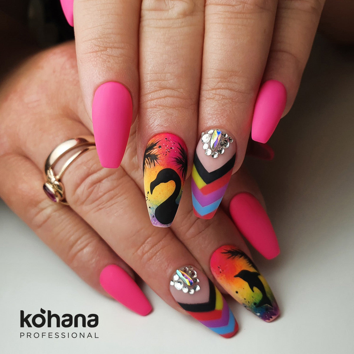 013 Neon Pink Gel Polish 10ml
