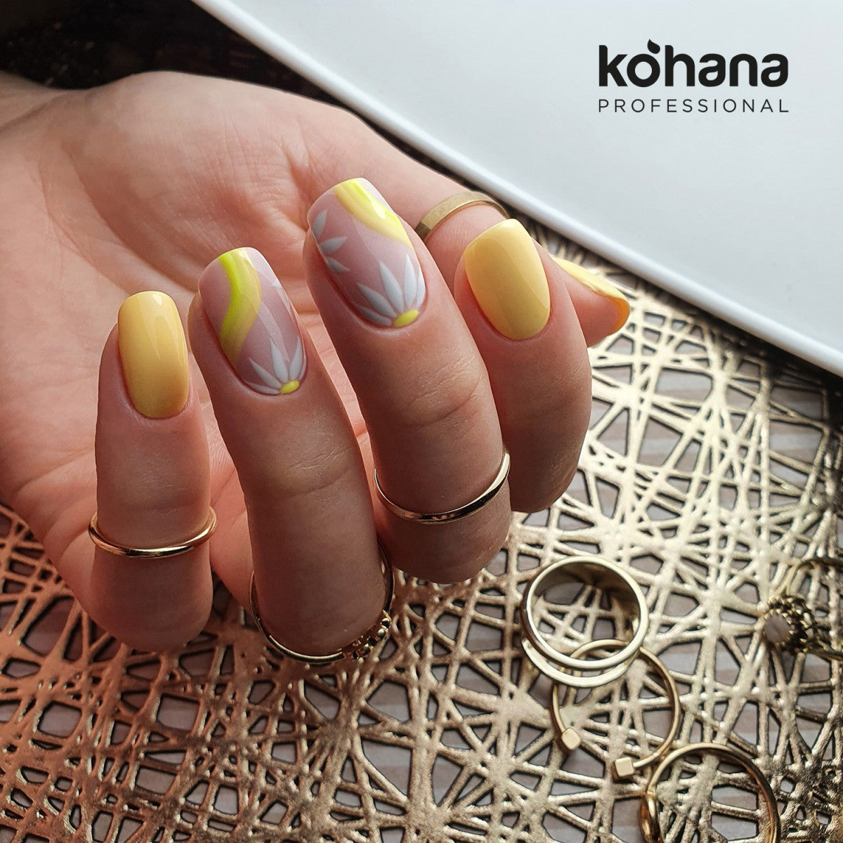 114 Easter Chic Gel Polish 10ml